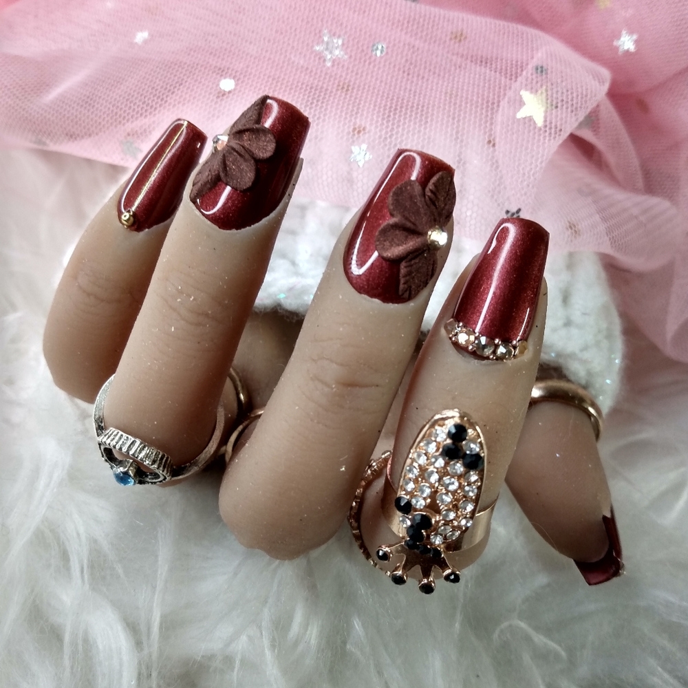 Press on nails (short tapered coffin)